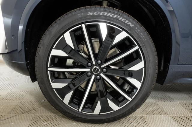 Photo of 2026 Denim Blue Volvo XC90