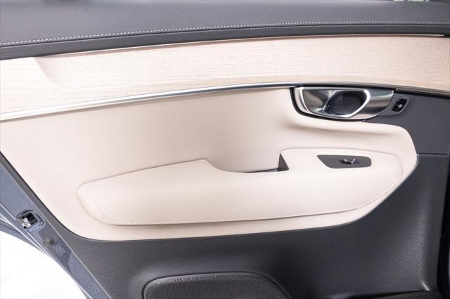 Photo of 2026 Denim Blue Volvo XC90