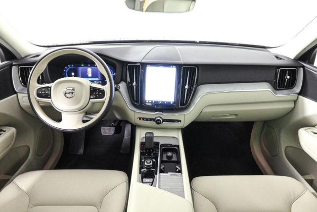 Photo of 2025 Onyx Black Volvo XC60 Plug-In Hybrid