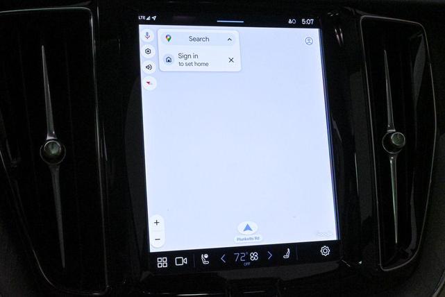 Photo of 2025 Onyx Black Volvo XC60 Plug-In Hybrid
