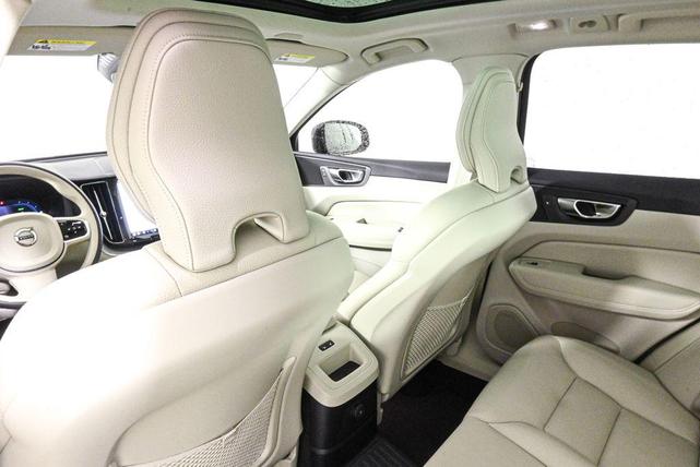Photo of 2025 Onyx Black Volvo XC60 Plug-In Hybrid