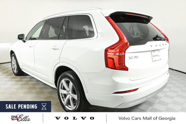 Photo of 2022 White Volvo XC90