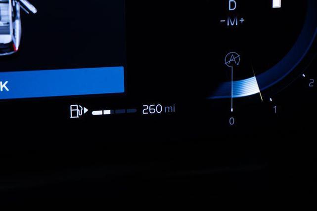 Photo of 2025 Vapour Grey Metallic Volvo V90 Cross Country