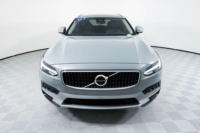 Photo of 2025 Vapour Grey Metallic Volvo V90 Cross Country