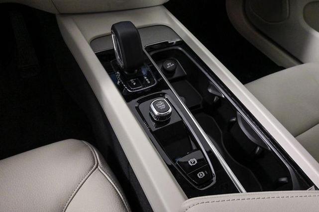 Photo of 2025 Onyx Black Metallic Volvo S60