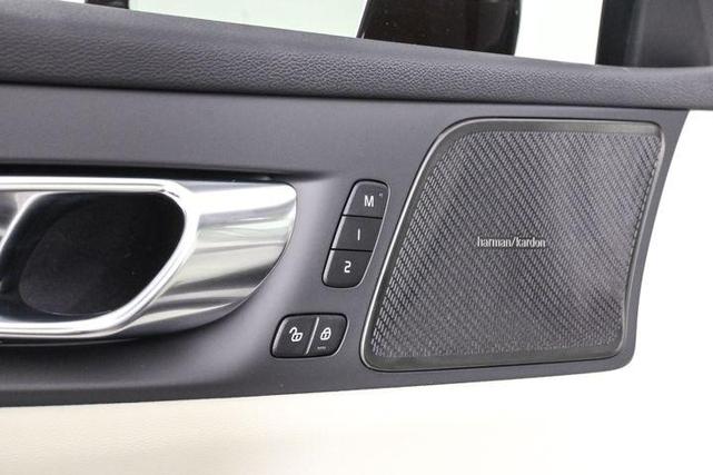 Photo of 2025 Onyx Black Metallic Volvo S60