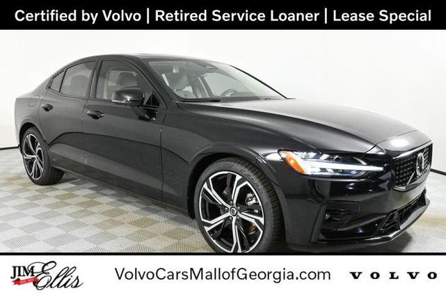 Photo of 2025 Onyx Black Metallic Volvo S60