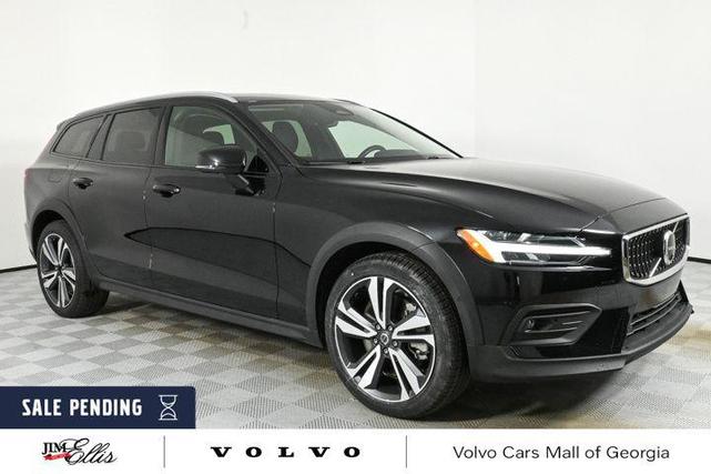 2023 Volvo V60 Cross Country