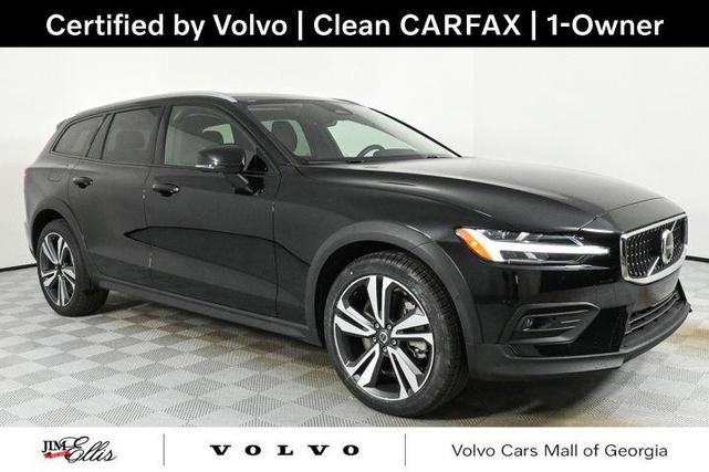 2023 Volvo V60 Cross Country