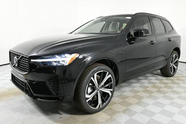 Photo of 2025 Onyx Black Volvo XC60 Plug-In Hybrid