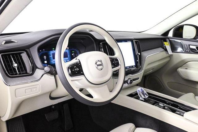 Photo of 2025 Onyx Black Volvo XC60 Plug-In Hybrid