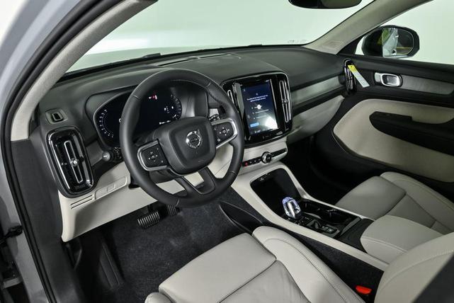 Photo of 2026 Grey Volvo XC40