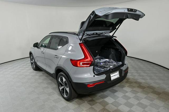 Photo of 2026 Grey Volvo XC40