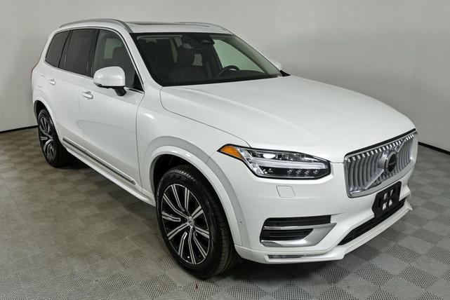 Photo of 2025 Crystal White Metallic Volvo XC90