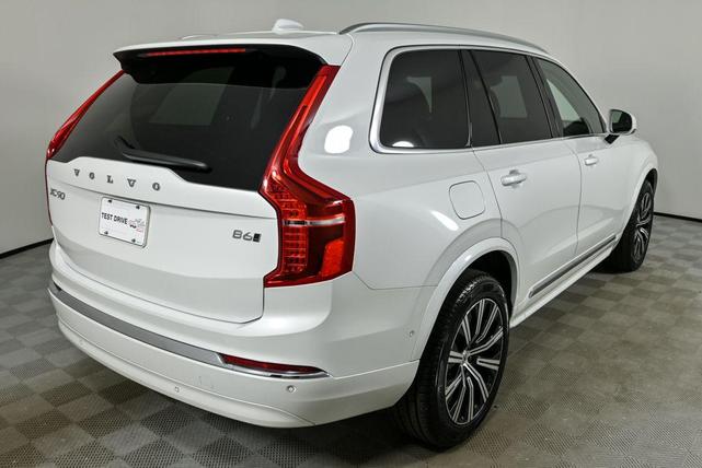 Photo of 2025 Crystal White Metallic Volvo XC90