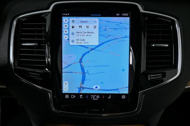 Photo of 2025 Crystal White Metallic Volvo XC90