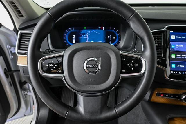 Photo of 2025 Crystal White Metallic Volvo XC90