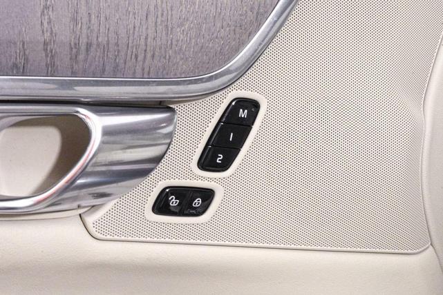 Photo of 2025 Denim Blue Volvo V90 Cross Country