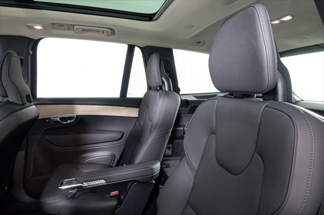 Photo of 2025 Vapour Grey Metallic Volvo XC90 Plug-In Hybrid