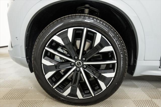 Photo of 2025 Vapour Grey Metallic Volvo XC90 Plug-In Hybrid