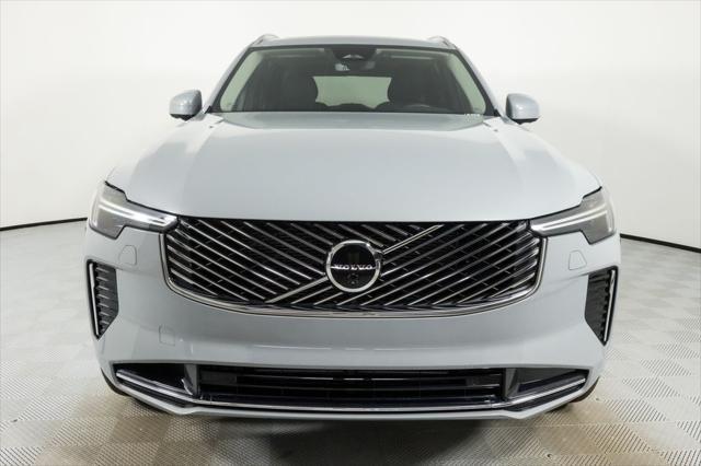 Photo of 2025 Vapour Grey Metallic Volvo XC90 Plug-In Hybrid