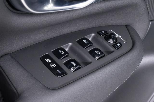 Photo of 2025 Vapour Grey Metallic Volvo XC90 Plug-In Hybrid