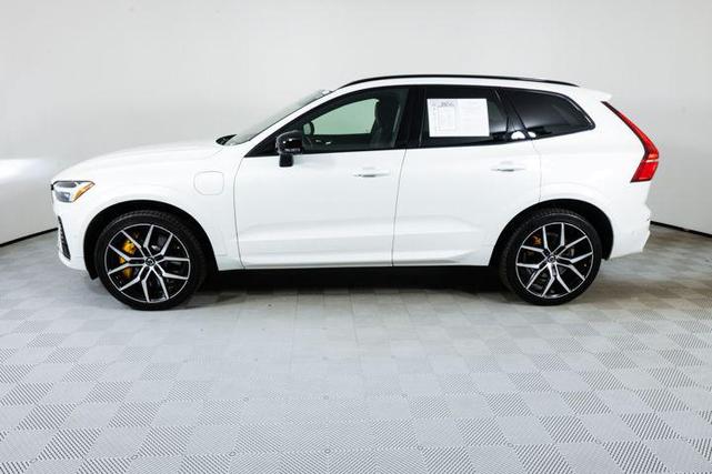 Photo of 2024 Crystal White Metallic Volvo XC60 Recharge Plug-In Hybrid