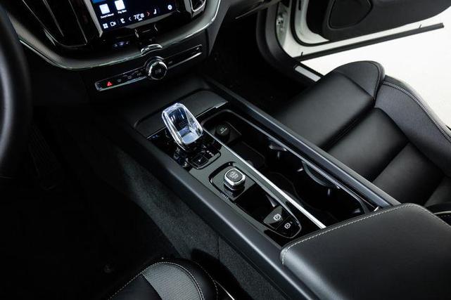 Photo of 2024 Crystal White Metallic Volvo XC60 Recharge Plug-In Hybrid