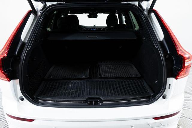 Photo of 2024 Crystal White Metallic Volvo XC60 Recharge Plug-In Hybrid