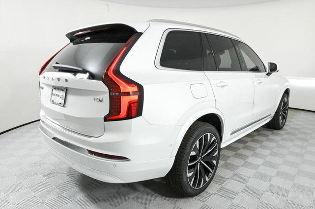 Photo of 2025 Crystal White Volvo XC90 Plug-In Hybrid