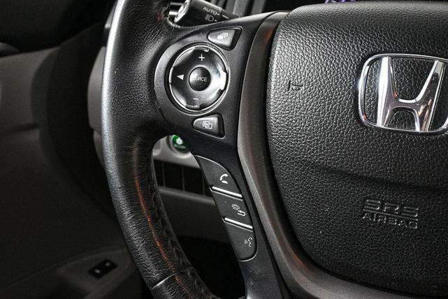 Photo of 2016 Crystal Black Pearl Honda Pilot