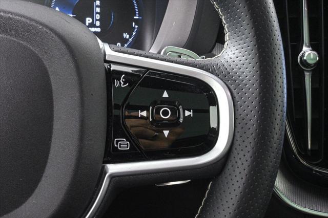 Photo of 2019 White Volvo XC60 Recharge Plug-In Hybrid