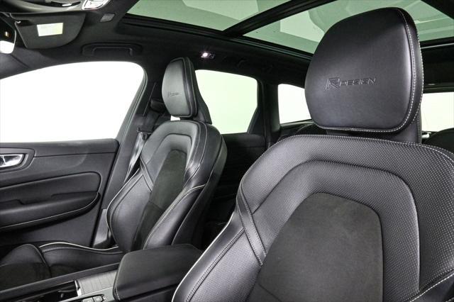 Photo of 2019 White Volvo XC60 Recharge Plug-In Hybrid
