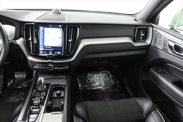 Photo of 2019 White Volvo XC60 Recharge Plug-In Hybrid