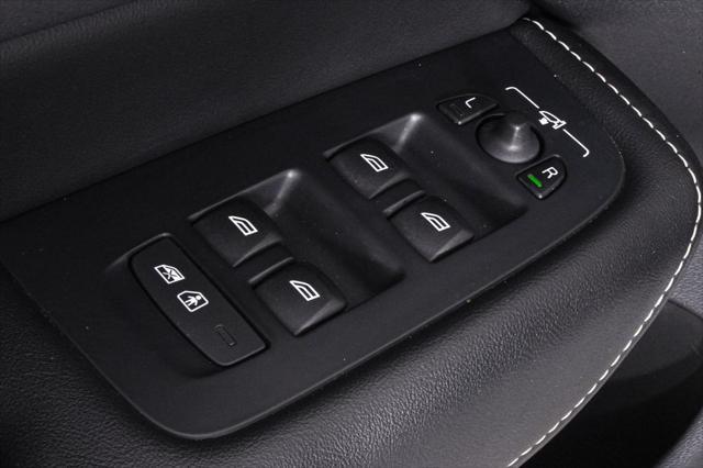 Photo of 2019 White Volvo XC60 Recharge Plug-In Hybrid