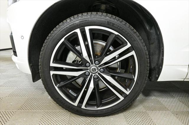 Photo of 2019 White Volvo XC60 Recharge Plug-In Hybrid