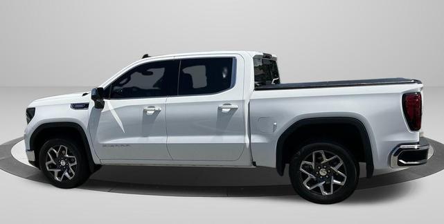 Photo of 2024 Summit White GMC Sierra 1500
