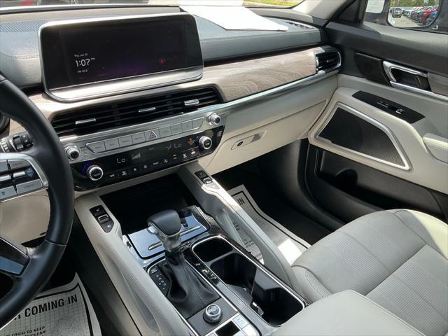 Photo of 2022 Glacial White Pearl Kia Telluride