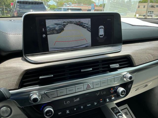 Photo of 2022 Glacial White Pearl Kia Telluride