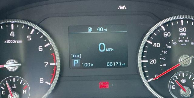 Photo of 2022 Glacial White Pearl Kia Telluride