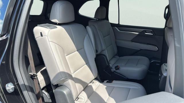 Photo of 2026 Ebony Twilight Metallic GMC Acadia
