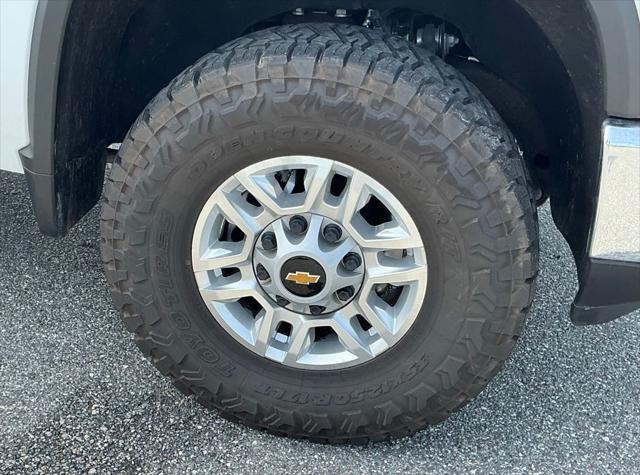 Photo of 2024 Summit White Chevrolet Silverado 2500