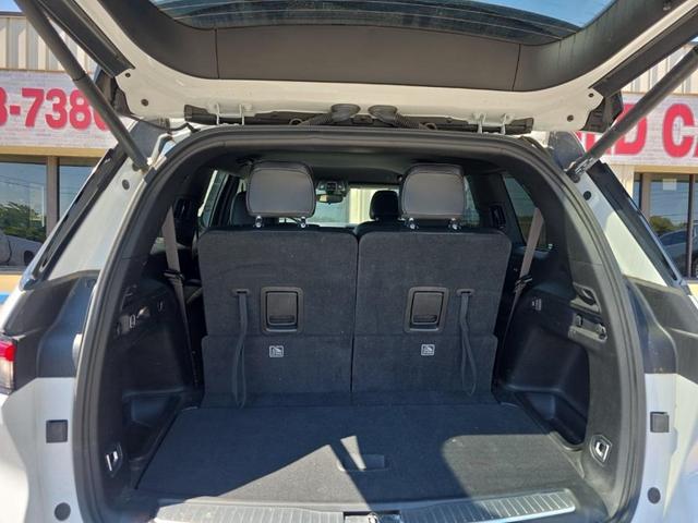 Photo of 2023 Bright White Clearcoat Jeep Grand Cherokee L