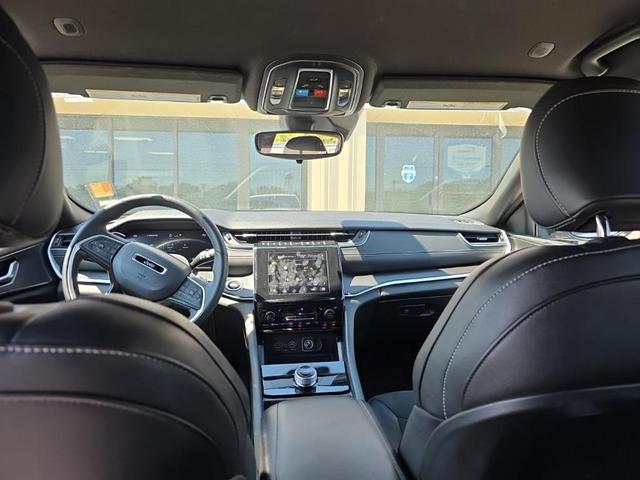 Photo of 2023 Bright White Clearcoat Jeep Grand Cherokee L