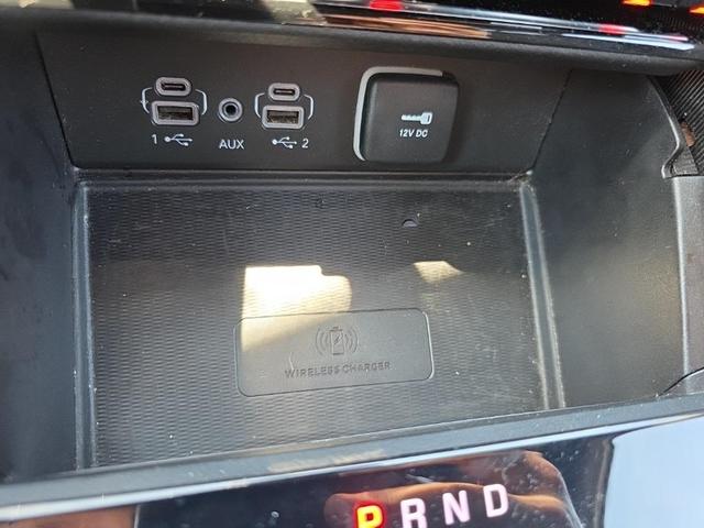 Photo of 2023 Bright White Clearcoat Jeep Grand Cherokee L