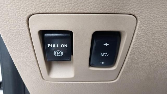 Photo of 2018 Oxford White Ford F-150