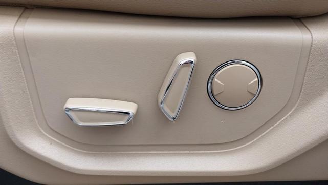 Photo of 2018 Oxford White Ford F-150
