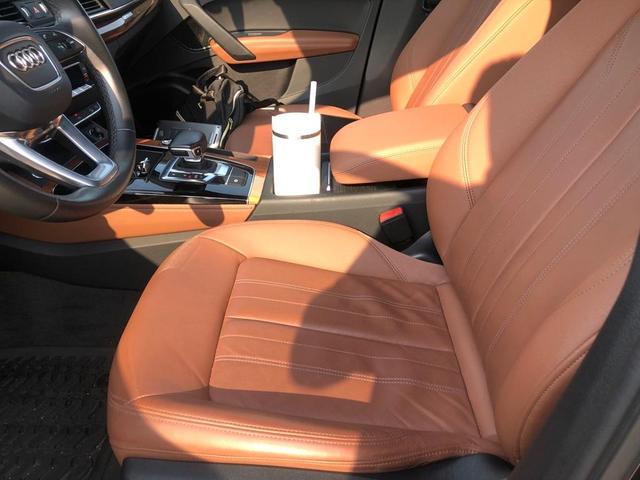 Photo of 2021 Manhattan Gray Metallic Audi Q5