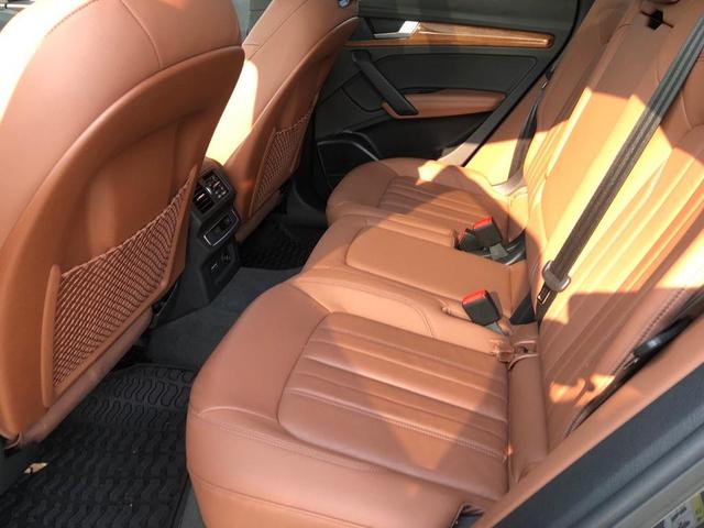 Photo of 2021 Manhattan Gray Metallic Audi Q5