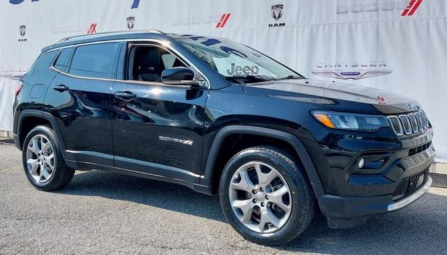 Photo of 2022 Diamond Black Jeep Compass